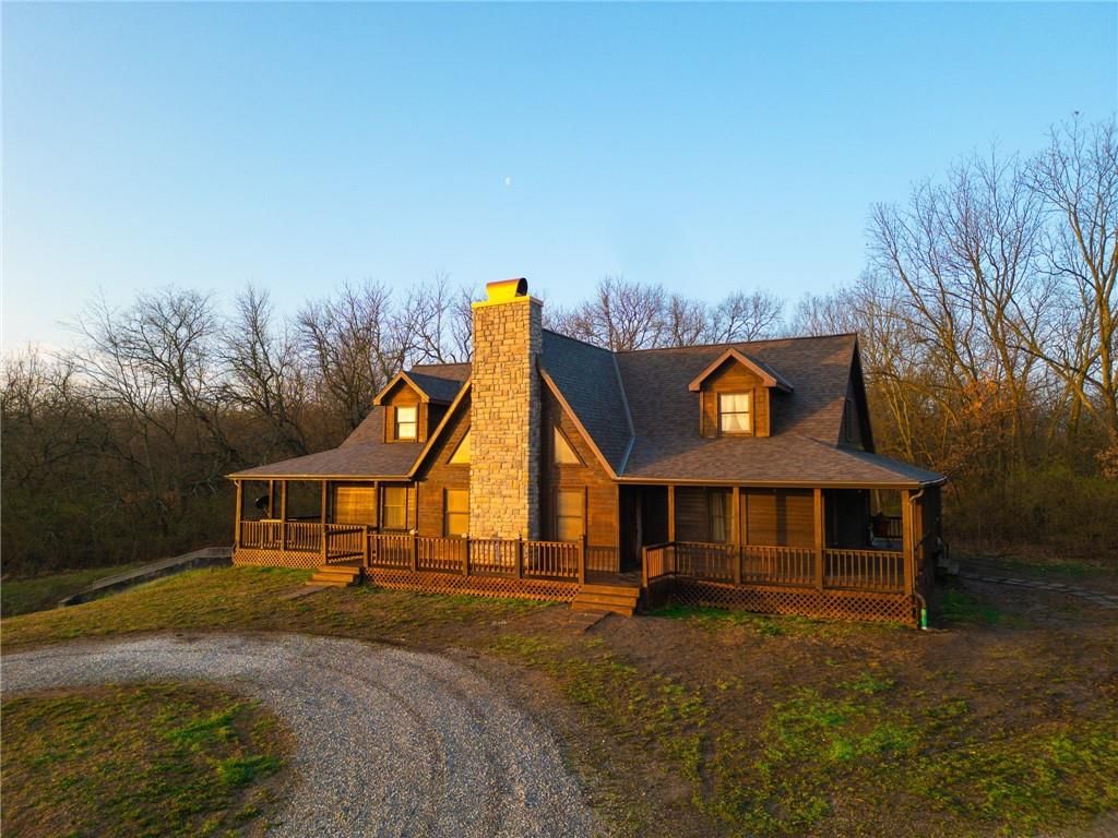 684 NW 832P Road, Blairstown, MO