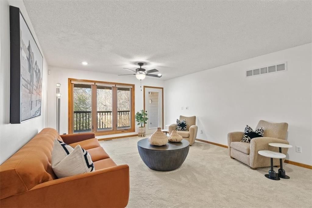 6512 NW Revere Drive — photo 3
