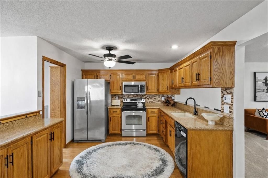 6512 NW Revere Drive — photo 5
