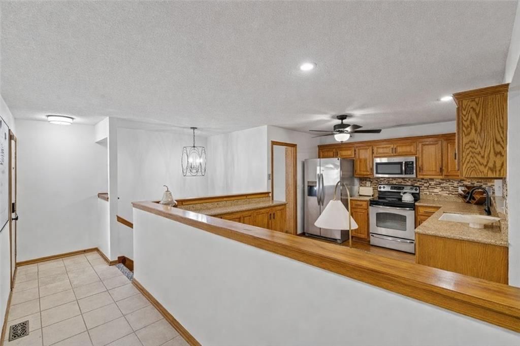 6512 NW Revere Drive — photo 8