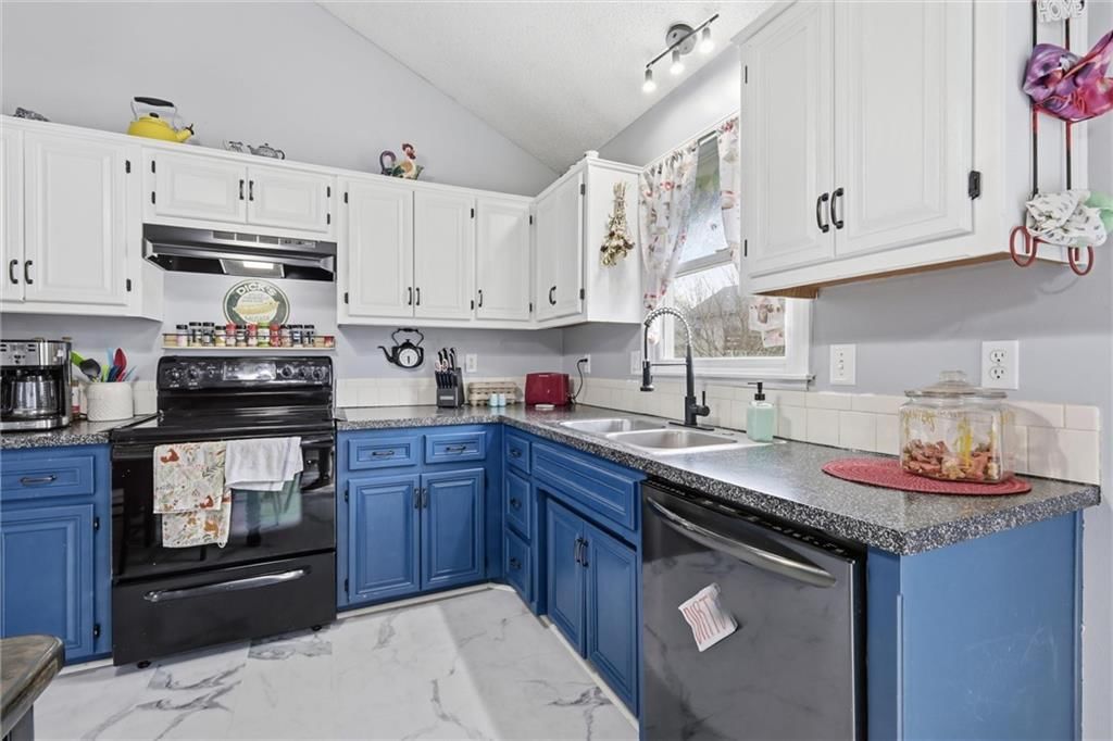 1800 Patricia Drive — photo 17