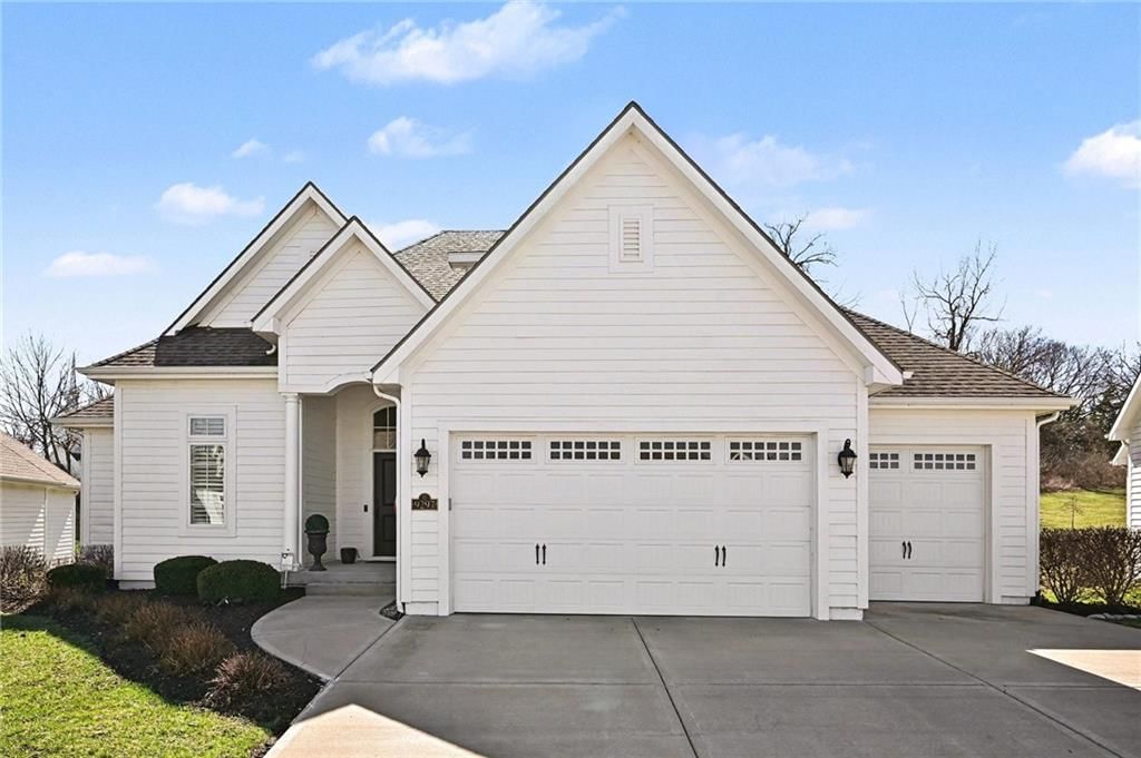 9297 Lime Stone Road, Parkville, MO