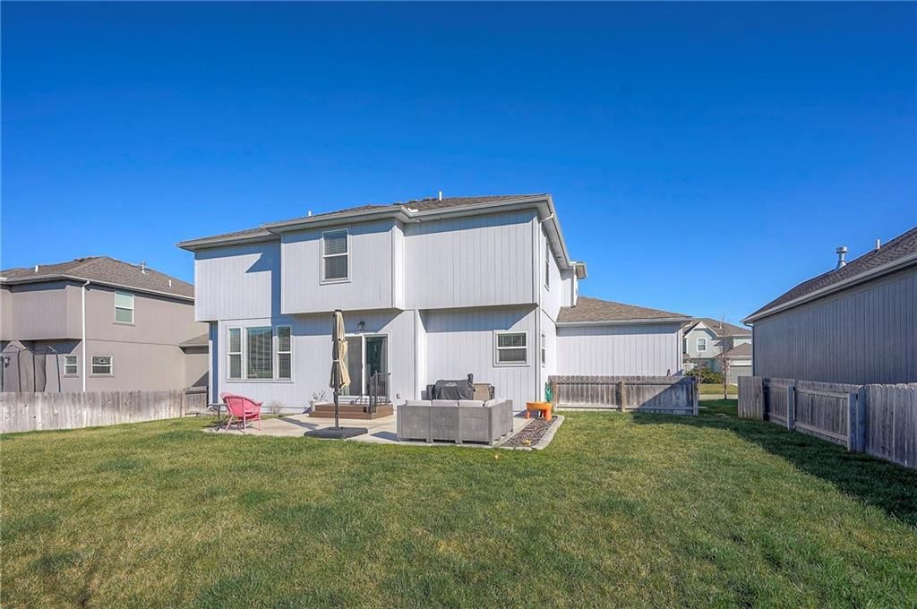19009 W 168th Terrace — photo 37