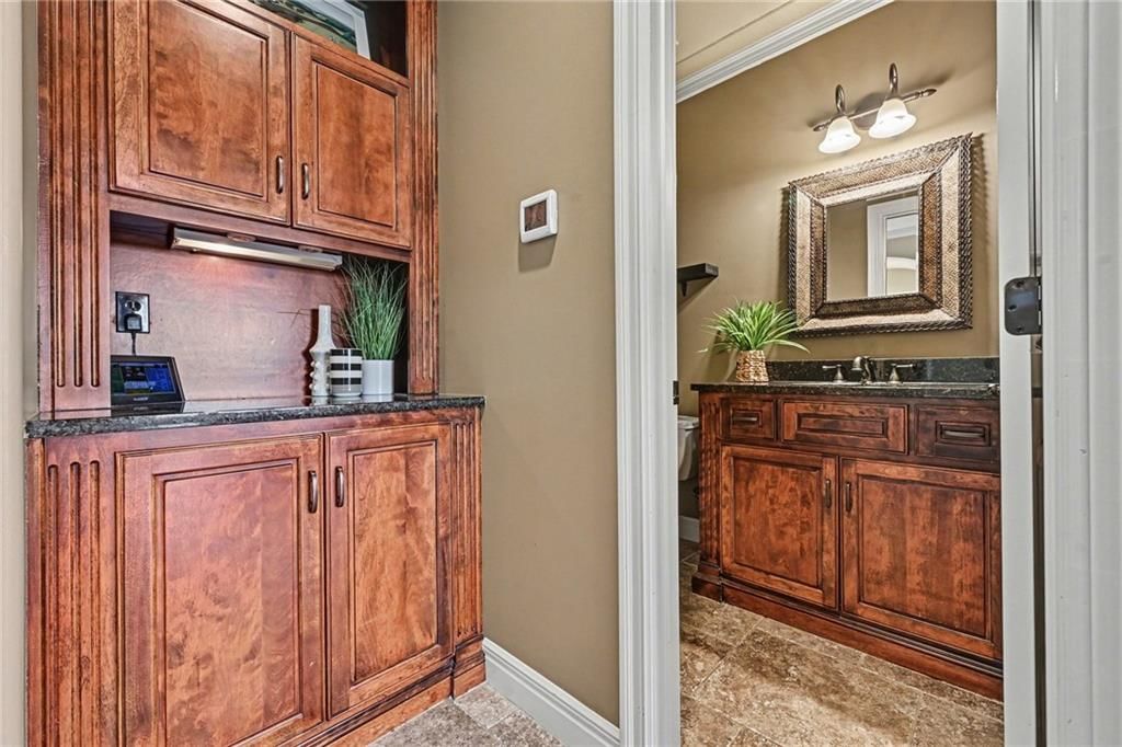 6133 N Cypress Court — photo 16
