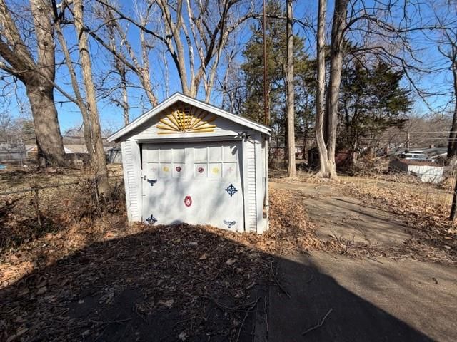 7523 CANTON Avenue — photo 23