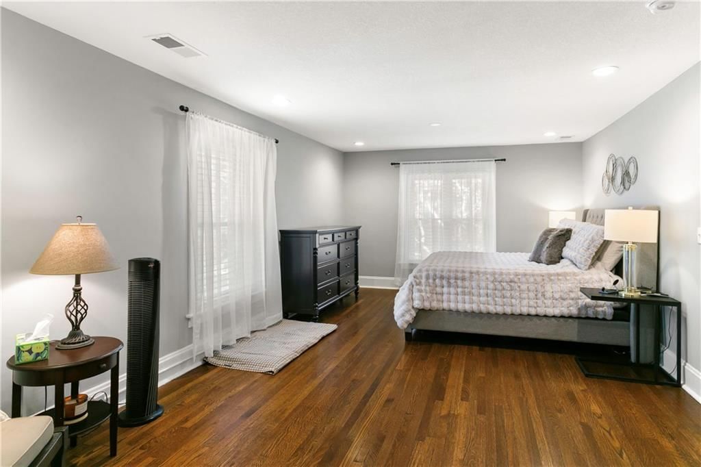 3215 Windsor Avenue — photo 31