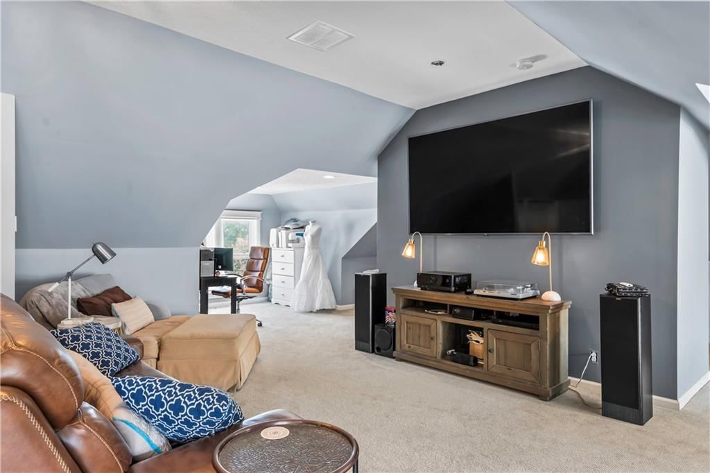 3215 Windsor Avenue — photo 41