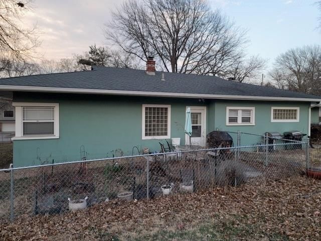 300 W 1st Street — photo 4