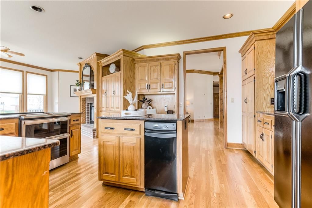 717 NE SILVERLEAF Place — photo 19