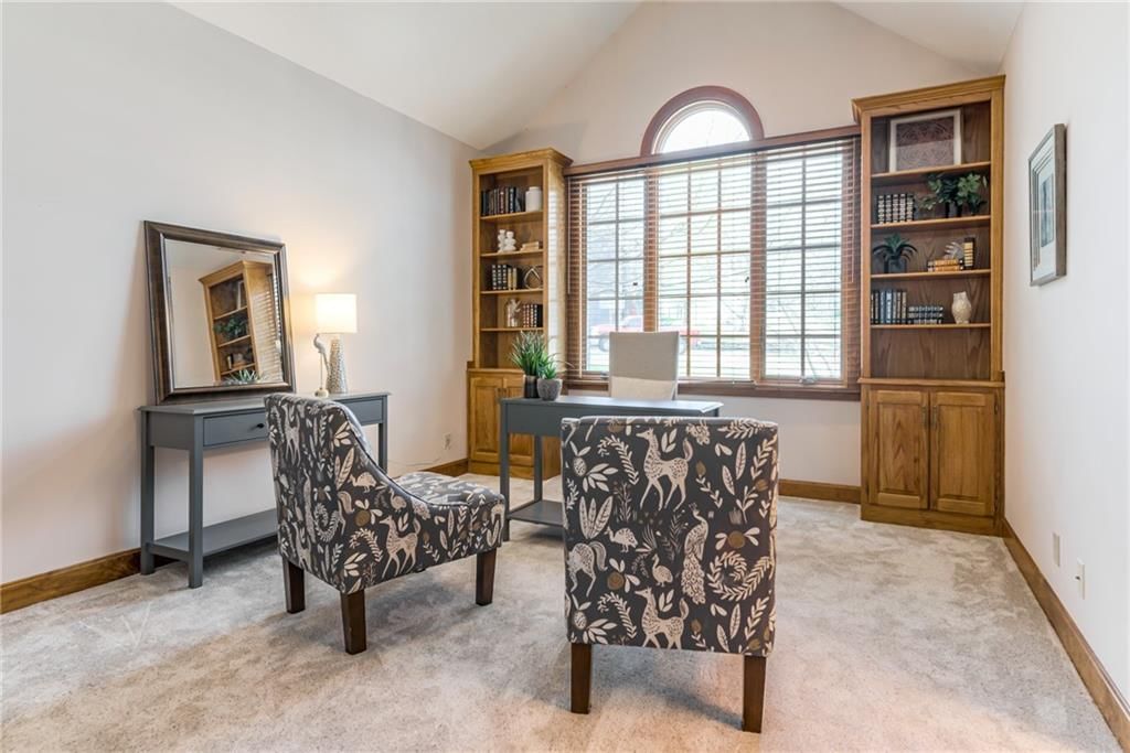 717 NE SILVERLEAF Place — photo 31