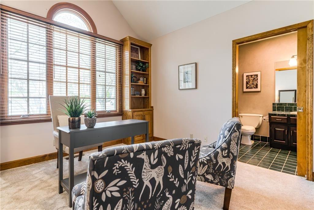717 NE SILVERLEAF Place — photo 32