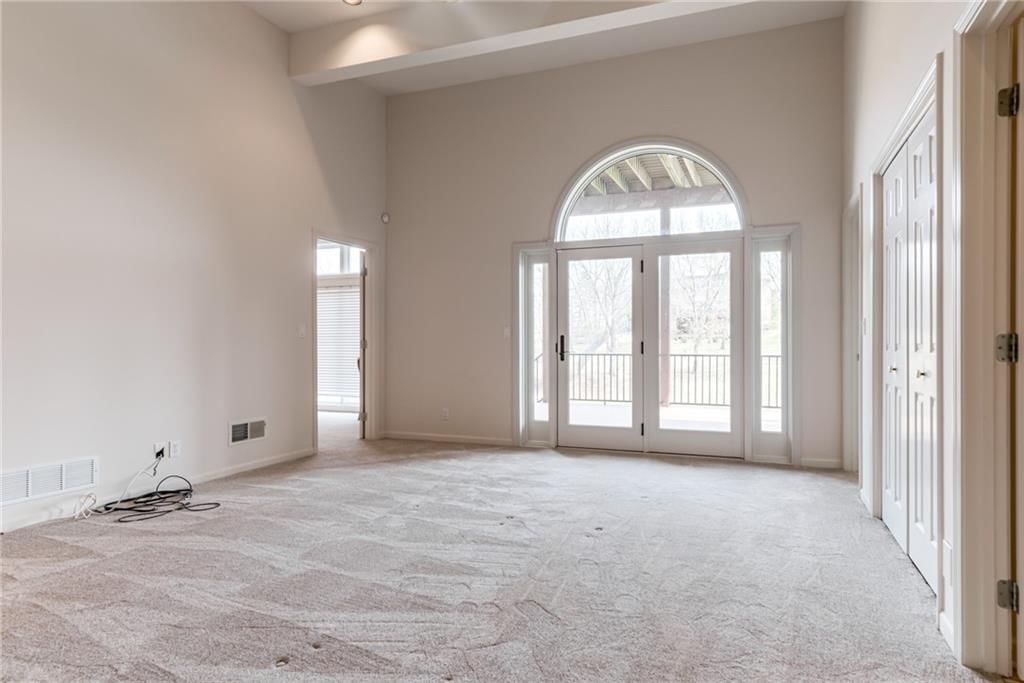 717 NE SILVERLEAF Place — photo 40