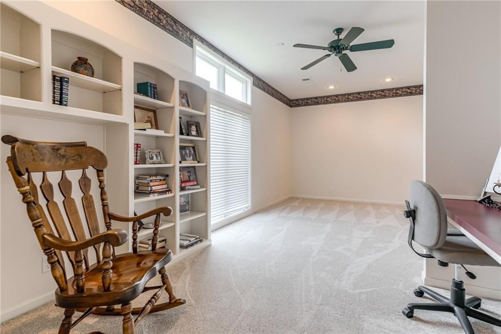 717 NE SILVERLEAF Place — photo 43