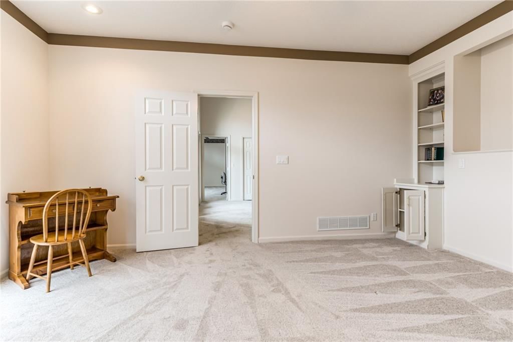 717 NE SILVERLEAF Place — photo 47