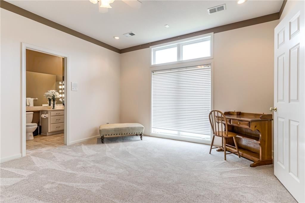 717 NE SILVERLEAF Place — photo 48