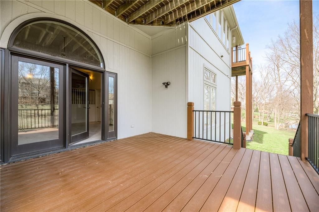 717 NE SILVERLEAF Place — photo 64
