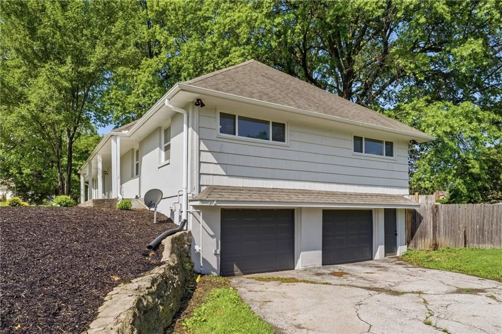 1001 Tam Oshanter Drive — photo 4