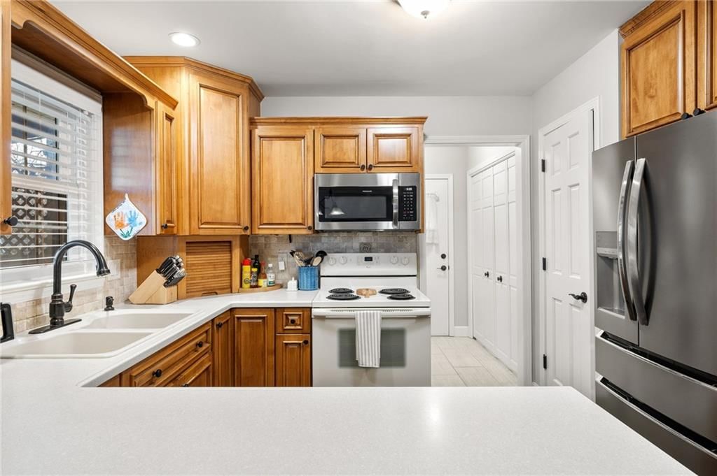 10154 Halsey Street — photo 20