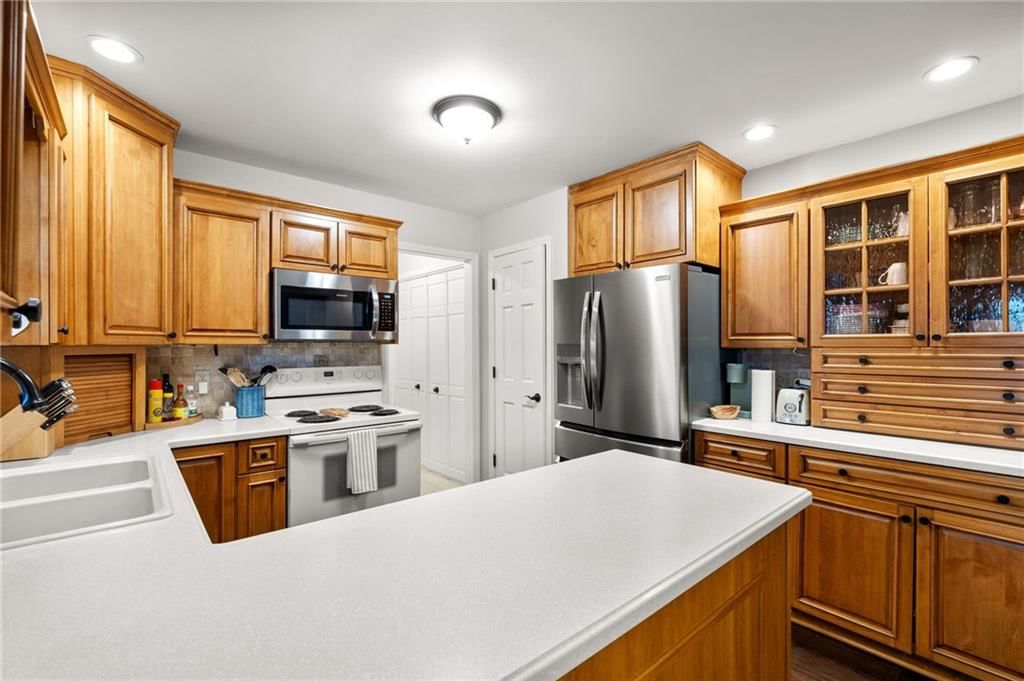 10154 Halsey Street — photo 21