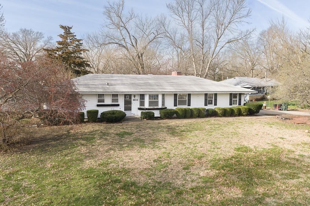1103 W 19th Terrace, Lawrence, KS