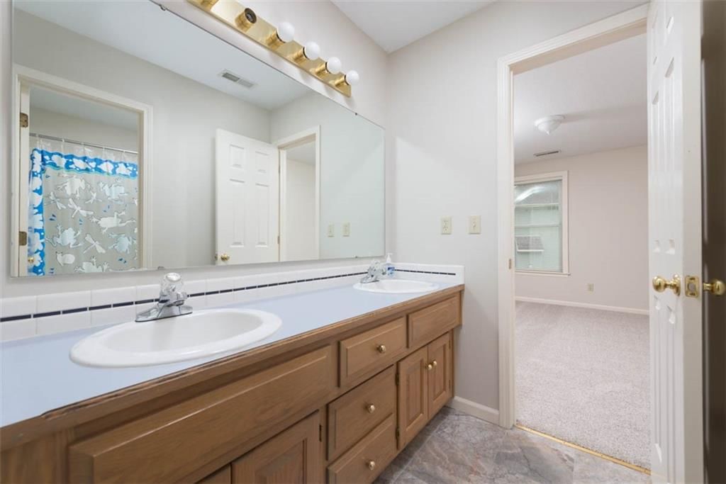 4500 Turnberry Drive — photo 31