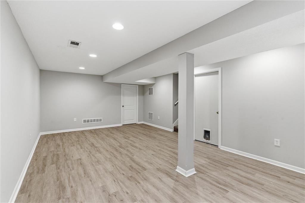 11020 N Jefferson Street — photo 22