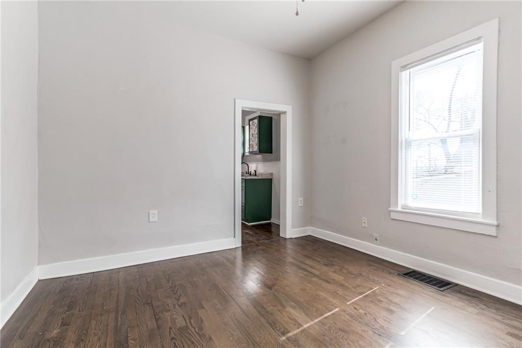 275 S 8th Street — photo 5