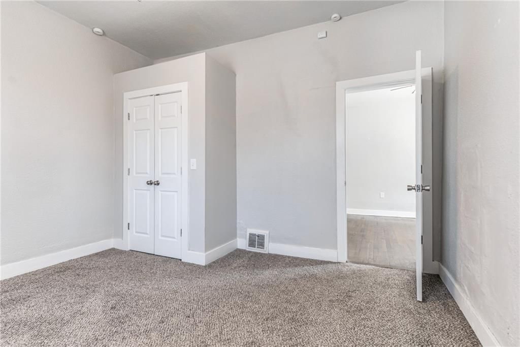 275 S 8th Street — photo 14