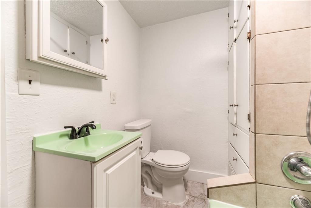 275 S 8th Street — photo 17