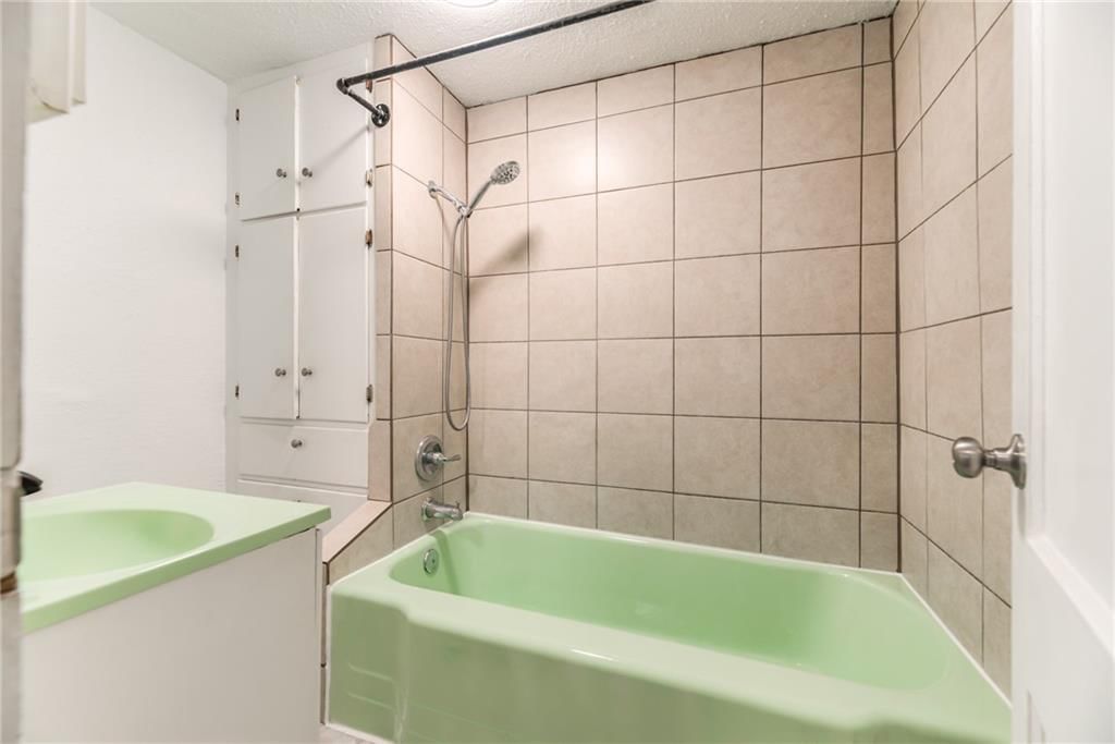275 S 8th Street — photo 18