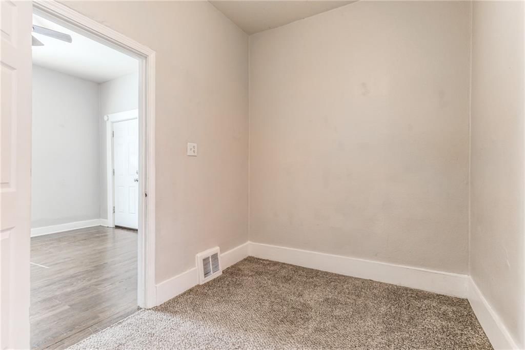 275 S 8th Street — photo 20