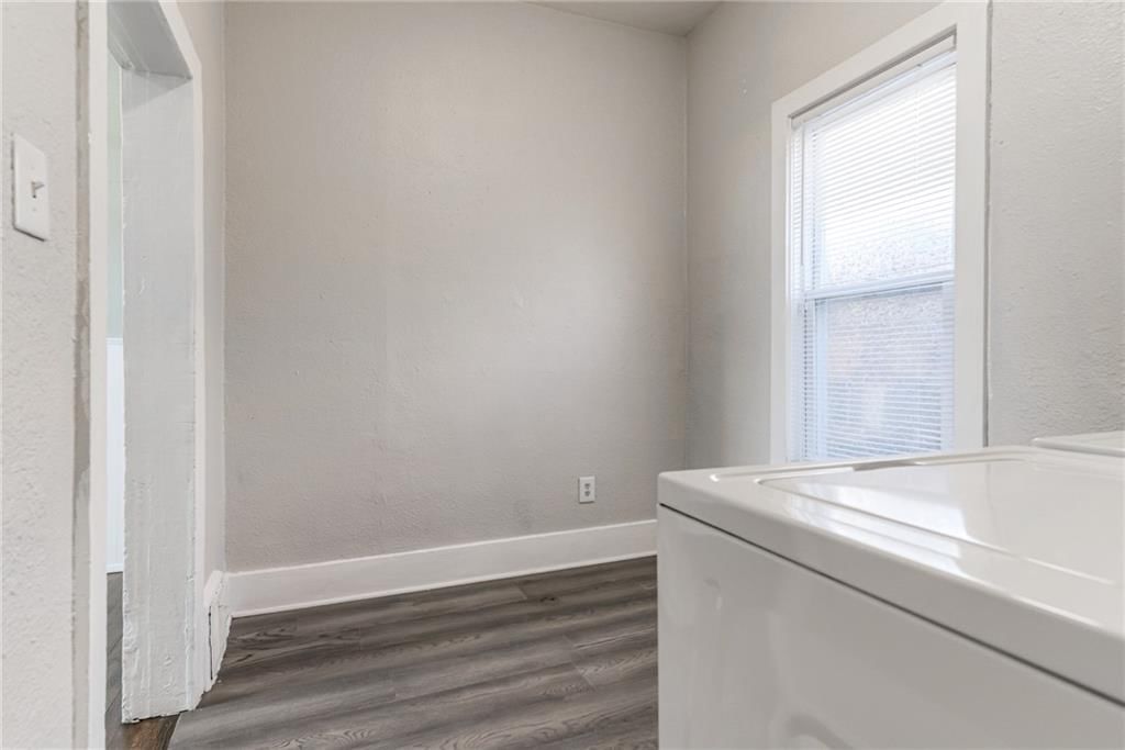 275 S 8th Street — photo 23
