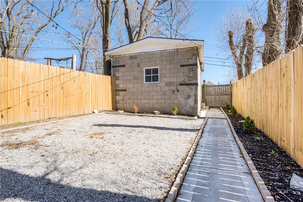 275 S 8th Street — photo 26