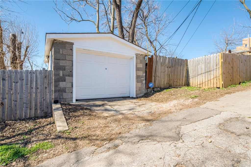 275 S 8th Street — photo 30