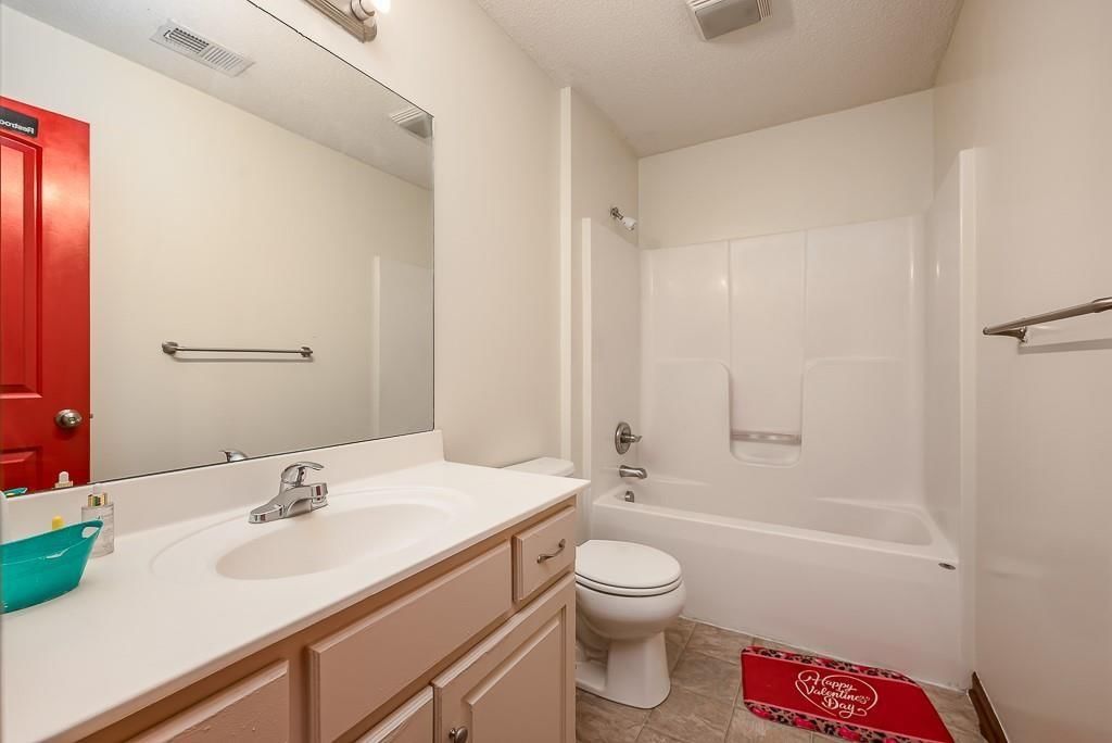 1210 Barnett Avenue — photo 8