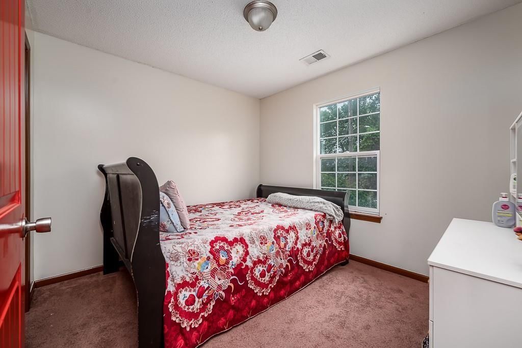 1210 Barnett Avenue — photo 10