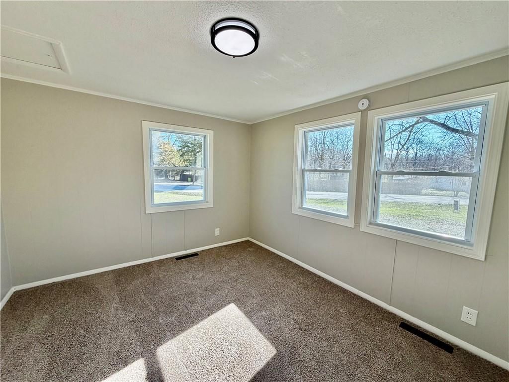 16014 Valentine Avenue — photo 13