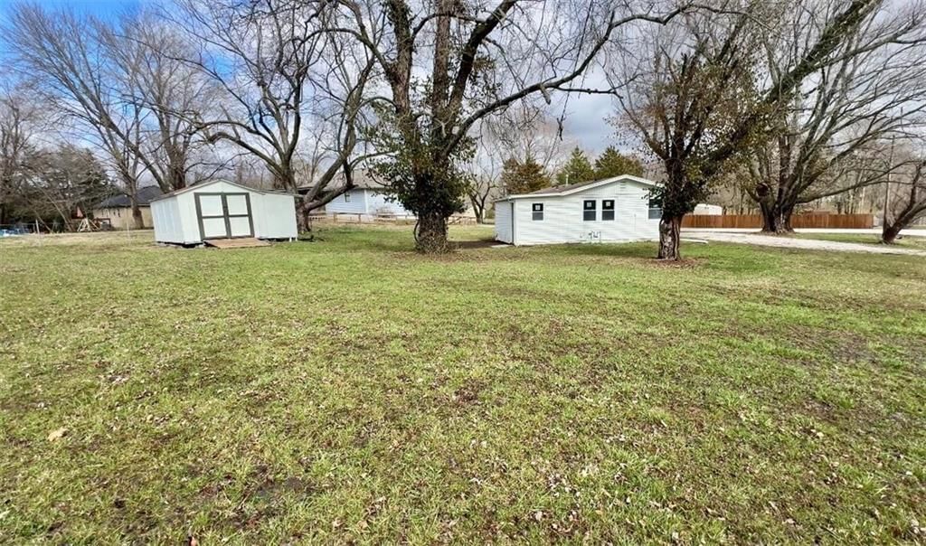 16014 Valentine Avenue — photo 23