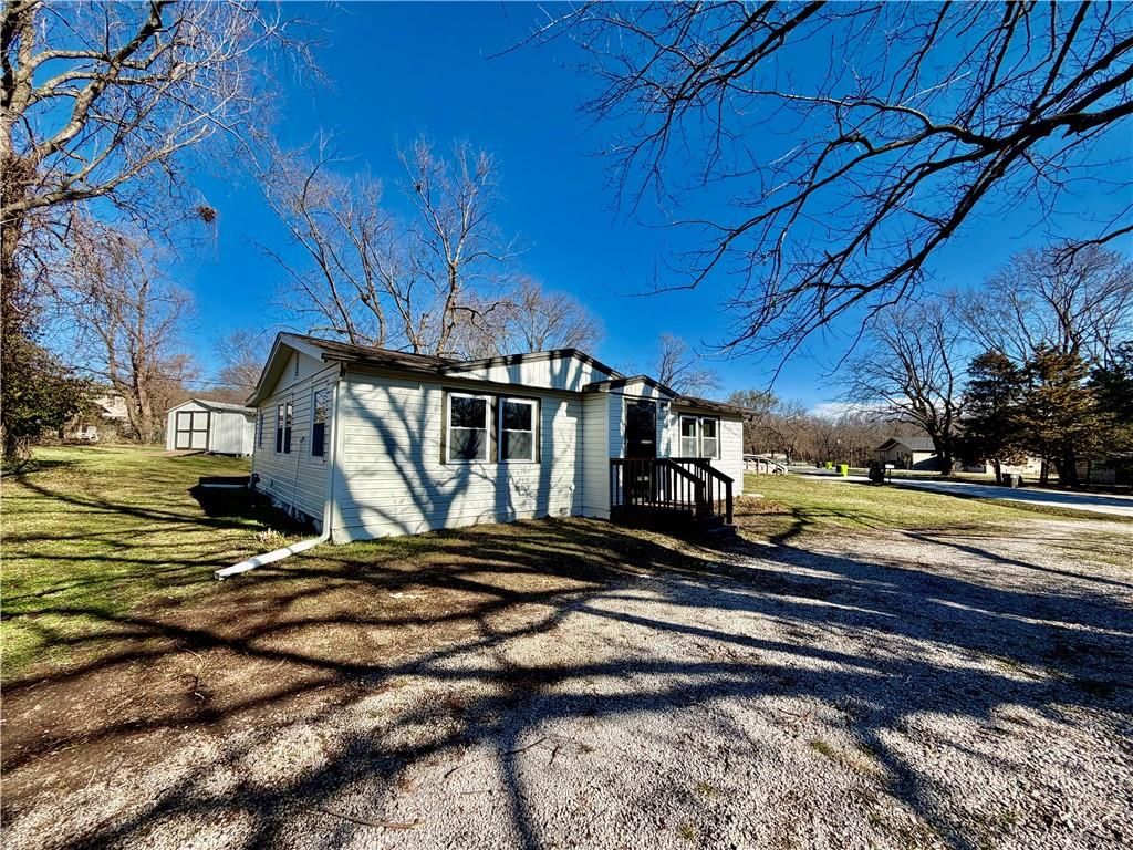 16014 Valentine Avenue — photo 24