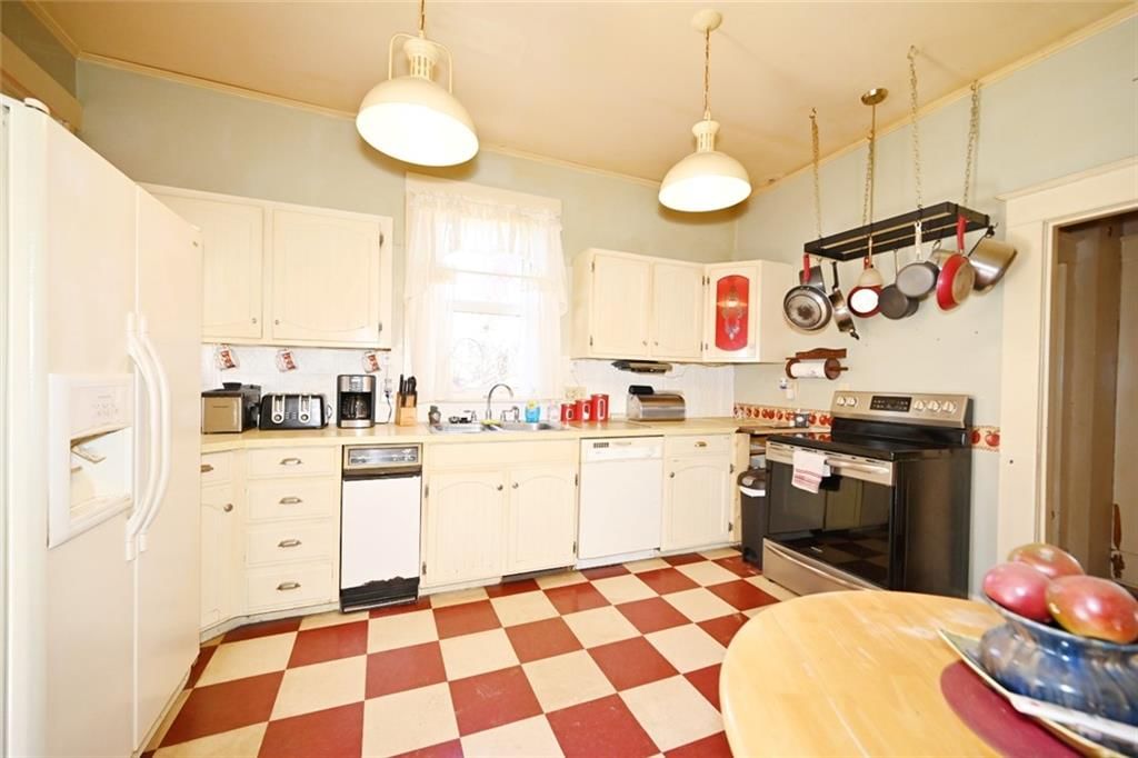 308 R Street — photo 11
