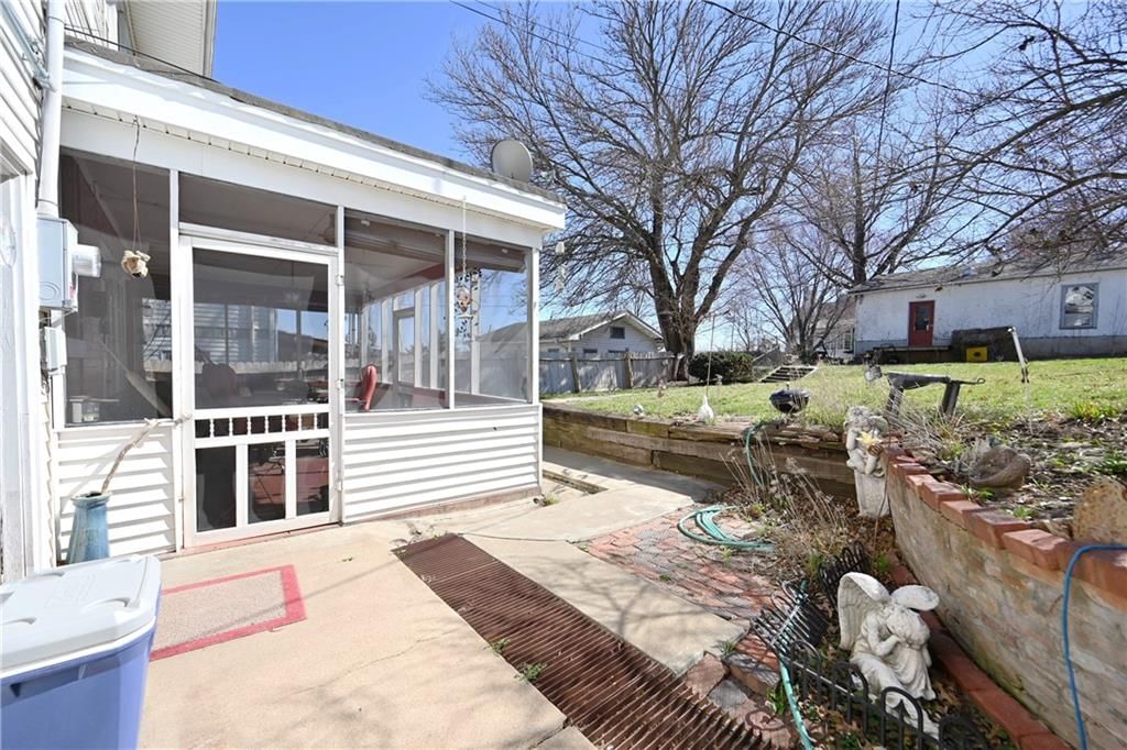 308 R Street — photo 28