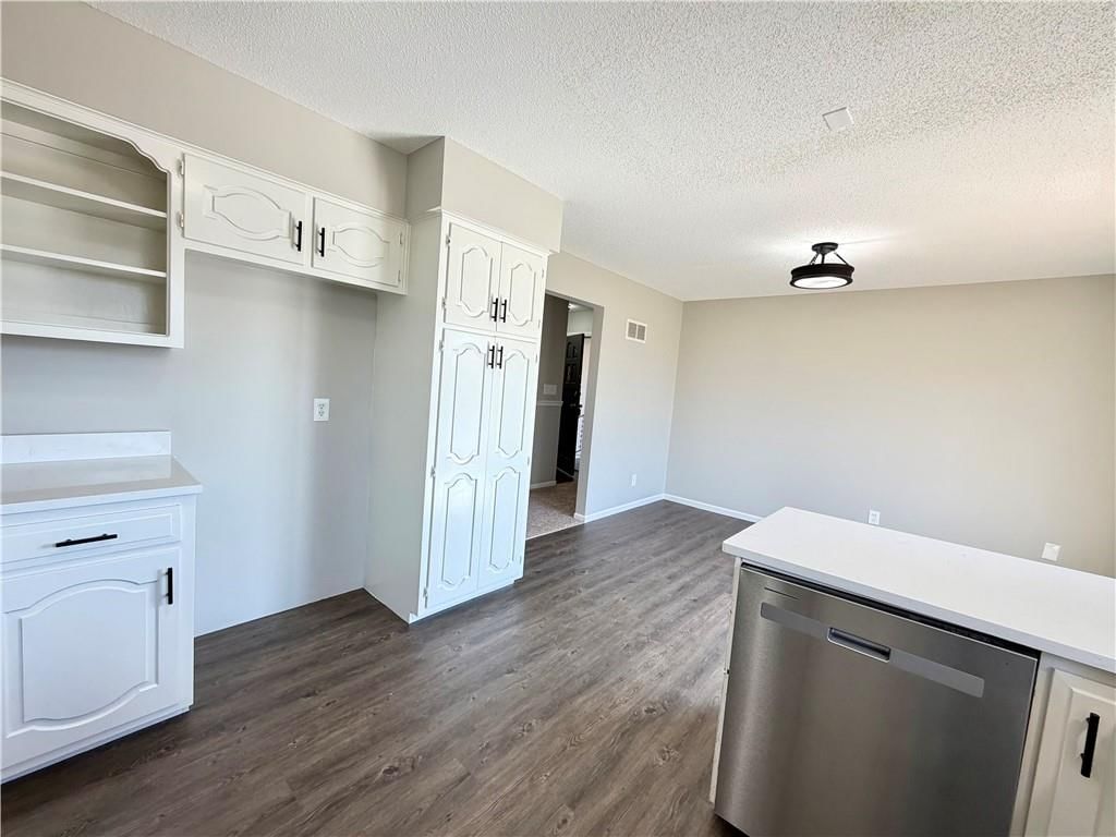 806 E Market Street — photo 9