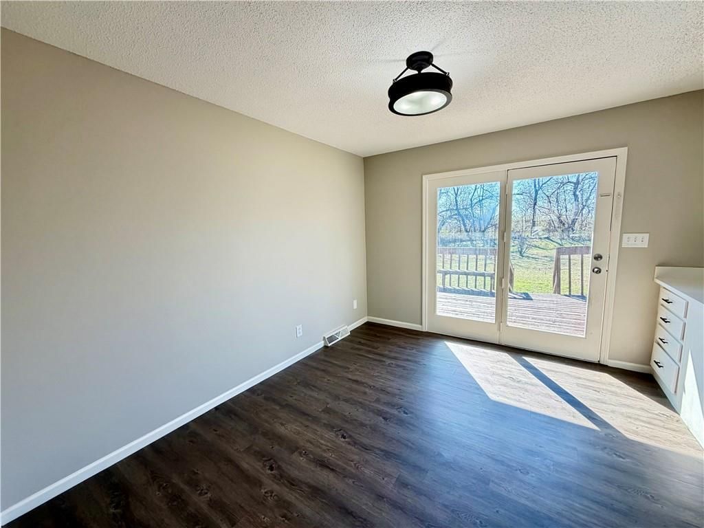 806 E Market Street — photo 10