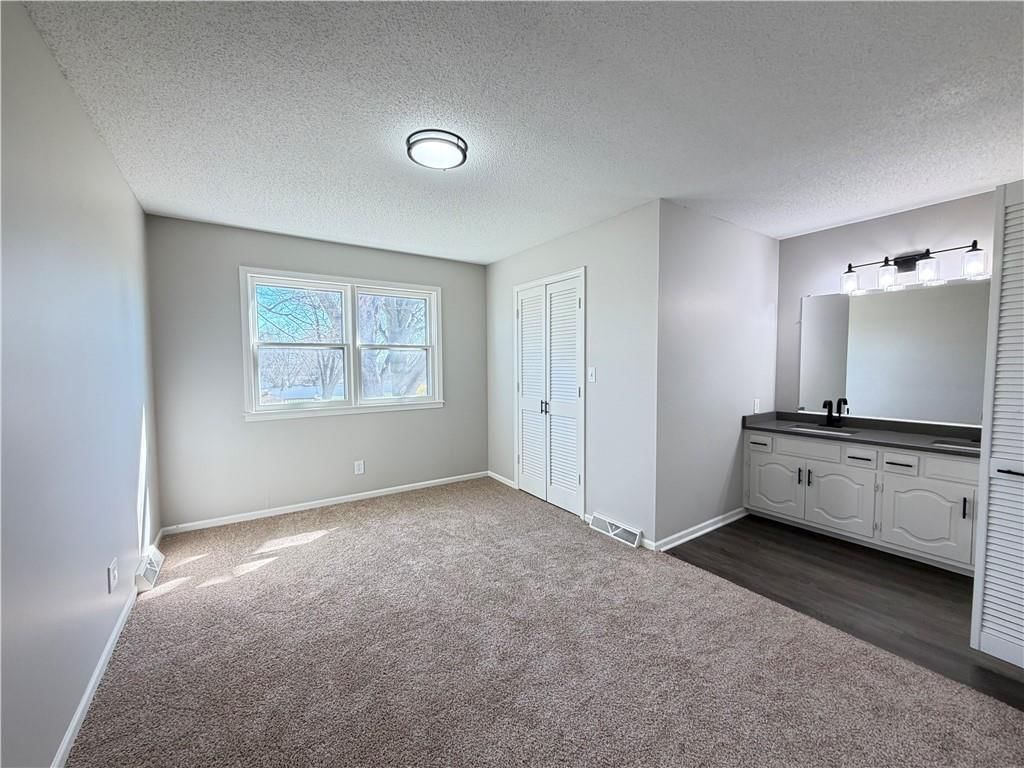 806 E Market Street — photo 14