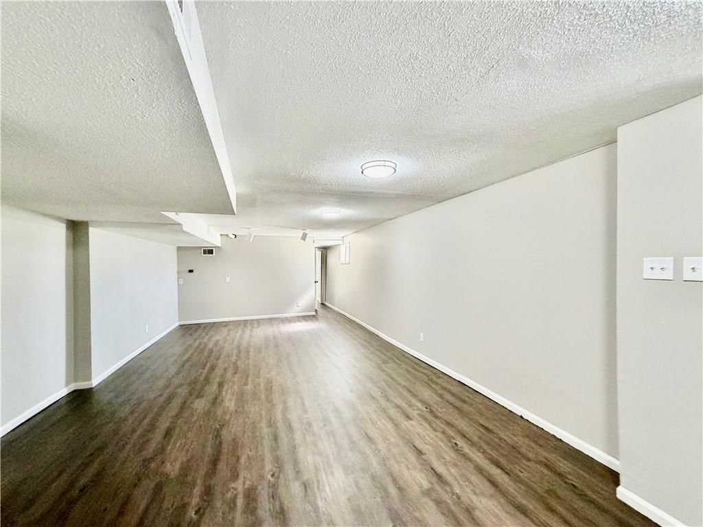 806 E Market Street — photo 20
