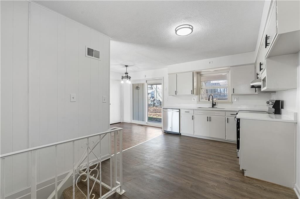 8604 E 84th Terrace — photo 11