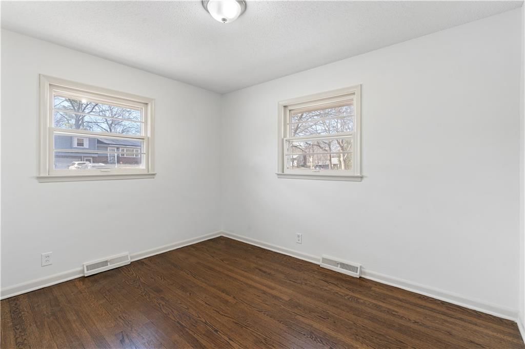 8604 E 84th Terrace — photo 16