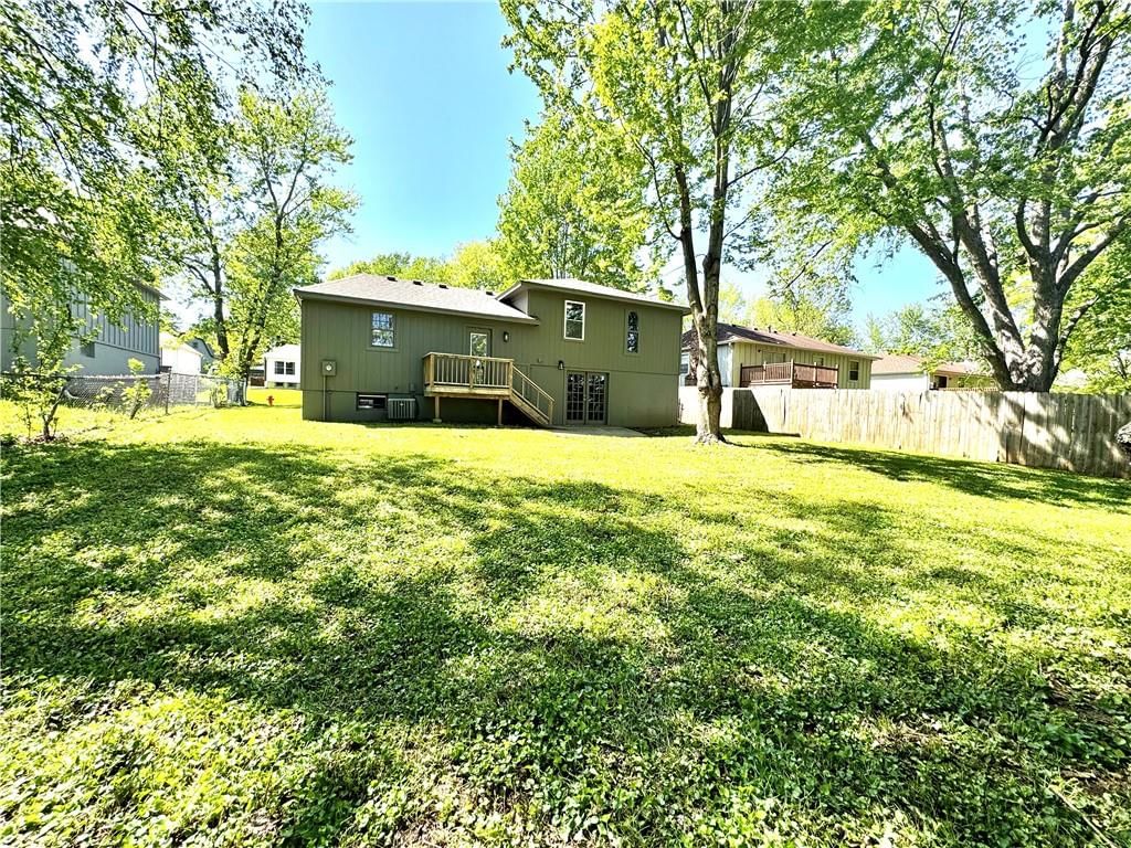 1621 N Belvidere Avenue — photo 21