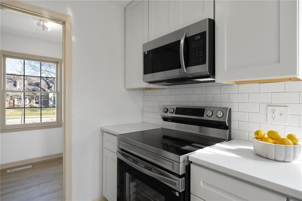 9718 Appleton Avenue — photo 17