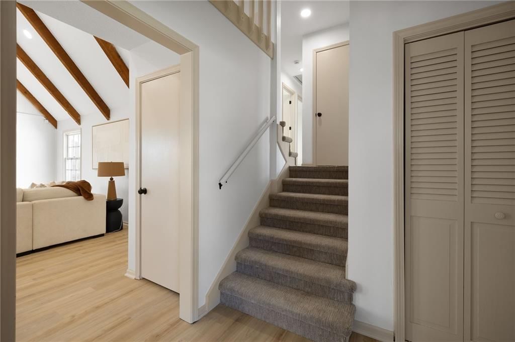 9718 Appleton Avenue — photo 21